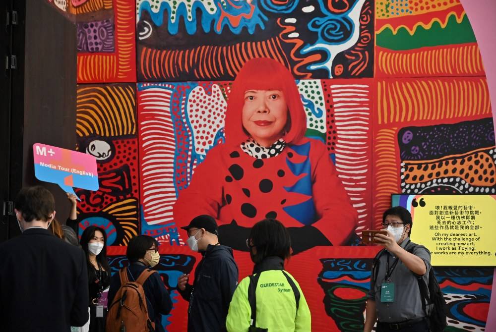 Japan's "polka dot queen" Yayoi Kusama dies at 97