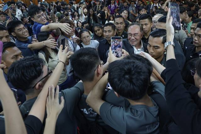 MoHE halts disciplinary proceedings involving student freedom of expression