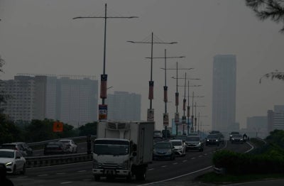 Those with pre-existing health conditions such as asthma and chronic lung disease, as well as children, pregnant women and the elderly, feel the effects of air pollution more quickly. - Photo by Bernama