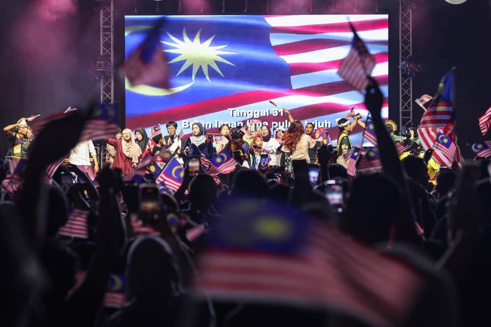 Merdeka begins 'in the mirror'