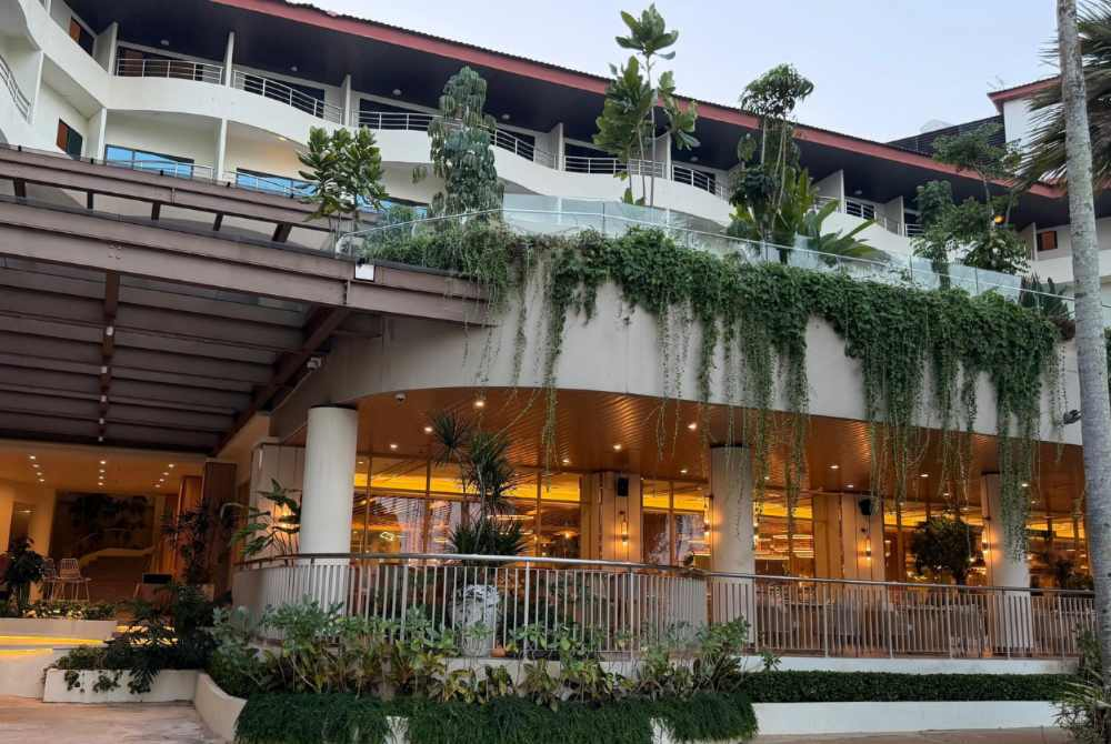 Swiss-Grand Beach Resort Kuantan offers a beachfront stay with refreshed rooms, tropical surroundings and a range of facilities for guests.
