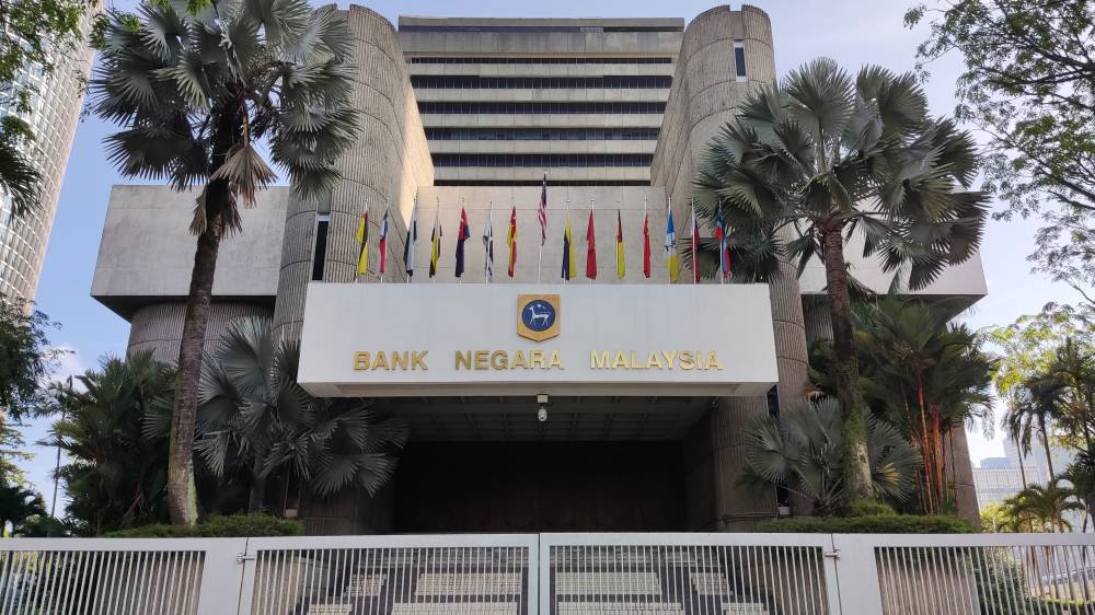 Bank Negara Malaysia’s (BNM) Monetary Policy Committee (MPC) has decided to maintain the Overnight Policy Rate (OPR) at 2.5 per cent at its meeting today. - BERNAMA FILE PIX