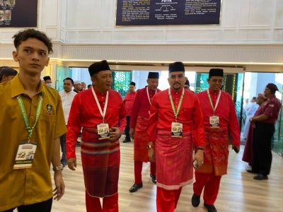 Asyraf Wajdi arriving at the 72nd Pas Annual Muafakat event in Kelantan. (Sinar Harian Photo) 