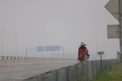 Hazy conditions recorded along the Serian-Sri Aman Road on Sept 4, 2026. - Photo by Bernama