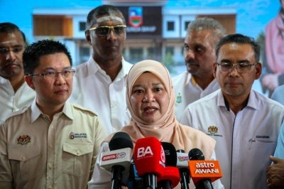 Parents may choose not to send their children to school if they are concerned about their health amid the haze currently affecting the country, said Education Minister Datuk Seri Fadhlina Sidek. Bernama FILE PIX