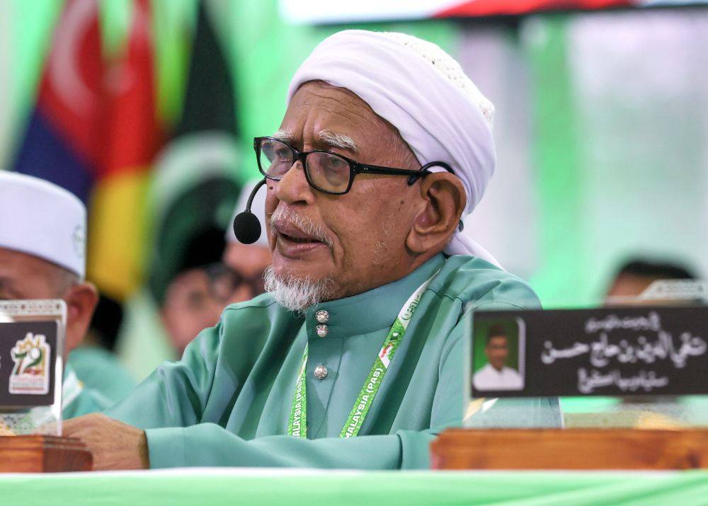 Abdul Hadi previously claimed that several Pas leaders were once invited to a meeting with the US Embassy when then-US President Barack Obama visited Malaysia in 2014, with the foreign side allegedly offering assistance to topple the government at the time. Bernama FILE PIX