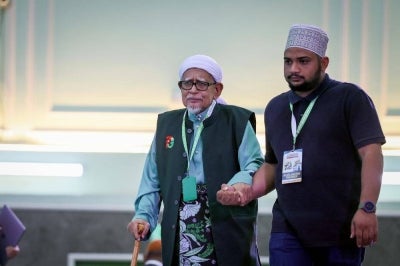 Abdul Hadi previously claimed that several Pas leaders were once invited to a meeting with the US Embassy when then-US President Barack Obama visited Malaysia in 2014, with the foreign side allegedly offering assistance to topple the government at the time. Bernama FILE PIX