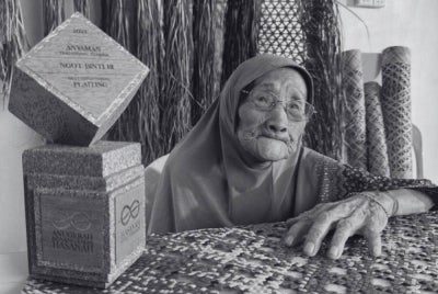 Ngot Bi died at the age of 94. Photo: Tanoti Crafts' Instagram