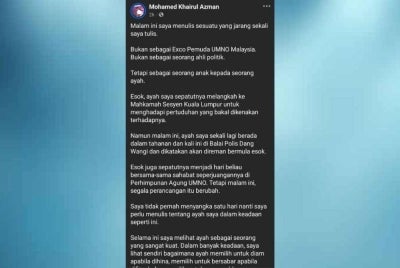 Mohamed Khairul posted his support for his father, Azeez, on social media. 