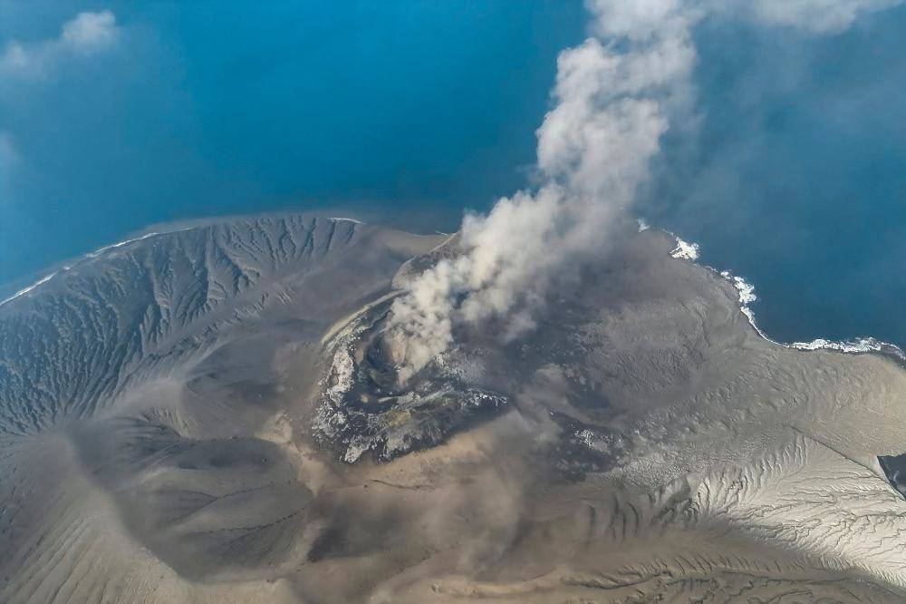 Four Indonesian volcanoes record 13 eruptions as activity continues 
