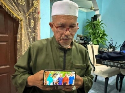 Dr Ainul's father, Kamarudin Salleh, 69, said funeral prayers for Dr Ainul would be held at Masjid Al Karamah in Mukim Baung Besar, Pengkalan Chepa. Photo by Bernama