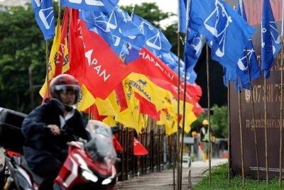 The current phase of Umno-Pas engagement should be viewed as an important preparatory stage for GE16, with the process already moving beyond political rhetoric into an early stage of negotiation. - BERNAMA FILE PIX