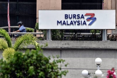 Berjaya Research Sdn Bhd head of research Kenneth Leong says Budget 2027 should consider measures to strengthen research coverage and investor engagement for mid- and small-cap stocks. -Bernama FILE PIX