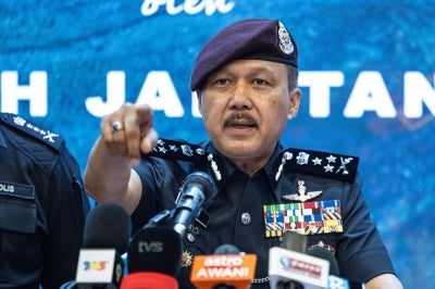 Director of the Internal Security and Public Security Department (KDNKA), Datuk Seri Mohd Yusri Hassan Basri speaking at a press conference at the Bukit Aman Police Headquarters on Aug 27, 2026. (BERNAMA FILE PIX) 