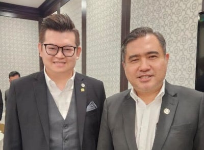 The photo Kelvin used to post about Anthony Loke's resignation. (Photo from Kelvin Yii's FB)