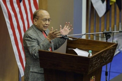 
Former Dewan Negara senator Tan Sri Rais Yatim is expected to be charged at the Ayer Keroh Sessions Court here on Friday over an alleged offence under the Sedition Act linked to the crisis involving the Negeri Sembilan royal institution. Bernama FILE PIX