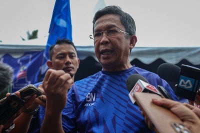 Negeri Sembilan Umno Liaison Committee chairman Datuk Seri Jalaluddin Alias said the Negeri Sembilan government must continue to function as usual to ensure the well-being and interests of the people are not affected by the current political crisis in the state. - Photo by Bernama