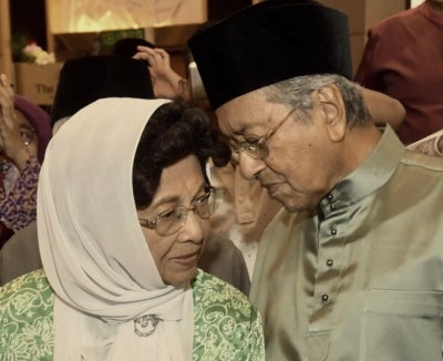 Dr Hasmah, a former doctor, married Dr Mahathir in 1956, and the couple had seven children. -Bernama FILE PIX