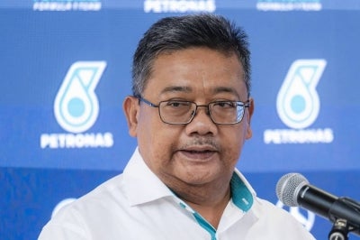 Executive Vice President and CEO of Downstream Business, Petronas, Datuk Sazali Hamzah speaks during a press conference held by Petronas and the Mercedes-AMG Petronas F1 Team at the Petronas Twin Towers on Sept 30, 2026. (BERNAMA PHOTO) 