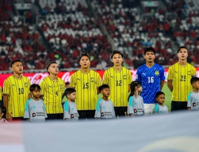 The Prime Minister also congratulated Harimau Malaya on their emphatic 6-0 victory over Singapore last night. –PIC SOURCE: FAM Facebook
