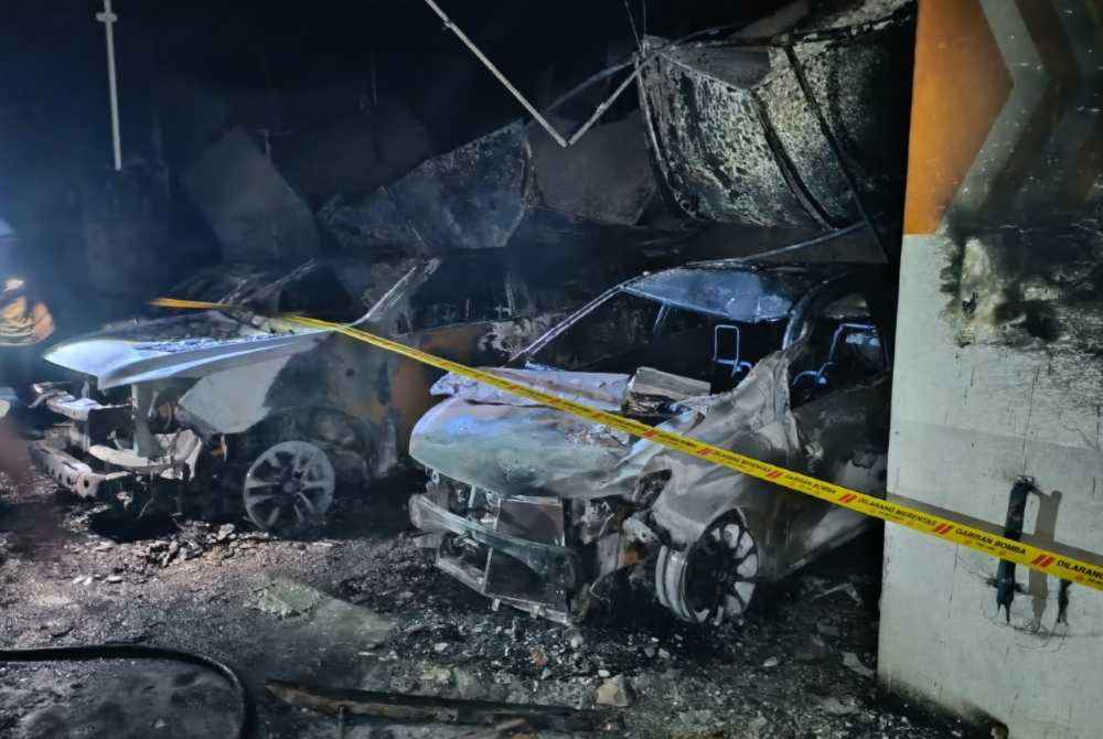 10 cars damaged in fire at JB City Square car park