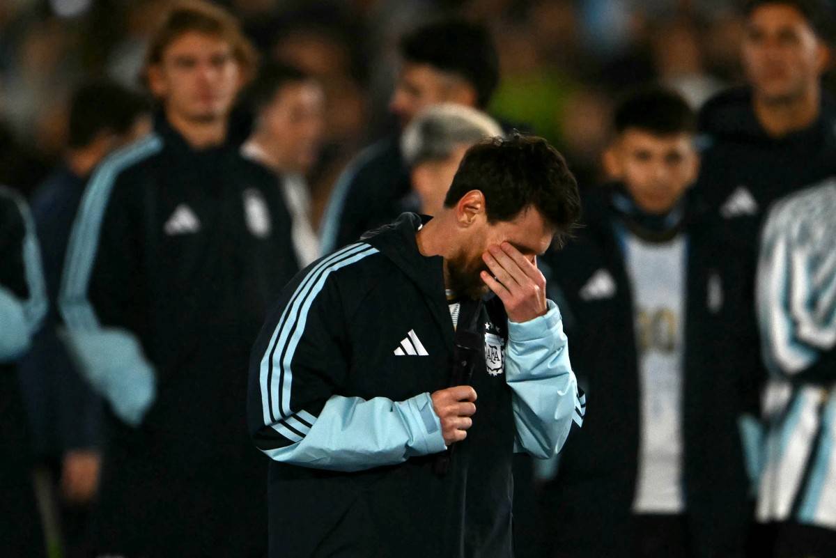 Lionel Messi gestures as he speaks following the international friendly football match between Argentina and Benin at the Mas Monumental stadium in Buenos Aires on October 6, 2026. (Photo by Luis ROBAYO / AFP)