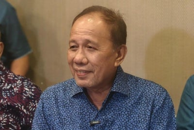 Negeri Sembilan Menteri Besar Datuk Ismail Lasim.