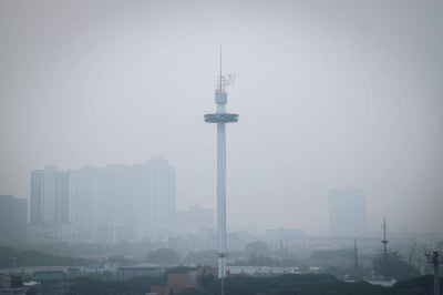 All schools under the Education Ministry (MOE) in Melaka will be closed on Friday after Air Pollution Index (API) readings exceeded 150, which is at the unhealthy level. Photo by Bernama