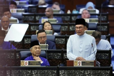 Finance Minister and Prime Minister Datuk Seri Anwar Ibrahim during the presentation of the 2027 Budget.