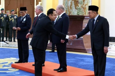 KUALA LUMPUR, Oct 12 - His Majesty Sultan Ibrahim and Jordan's King Abdullah II mingle with guests during the state welcoming ceremony at Istana Negara today. Also present was Prime Minister Datuk Seri Anwar Ibrahim.
- PHOTO: BERNAMA (2026) COPYRIGHT RESERVED