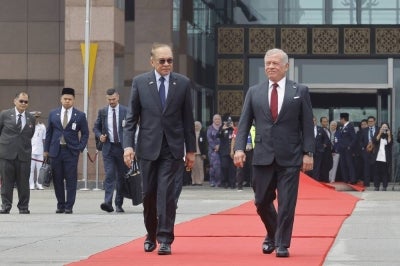 SEPANG, Oct 12 -- King of Jordan, King Abdullah II, departs Malaysia today after concluding his two-day state visit, accompanied by Prime Minister Datuk Seri Anwar Ibrahim at the Bunga Raya Complex, Kuala Lumpur International Airport (KLIA).
- fotoBERNAMA (2026) COPYRIGHT RESERVED
