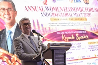 Tengku Datuk Seri Zafrul Aziz said excluding women from economic advancement was economically irrational as countries worldwide compete for talent, productivity and innovation. -Bernama Photo
