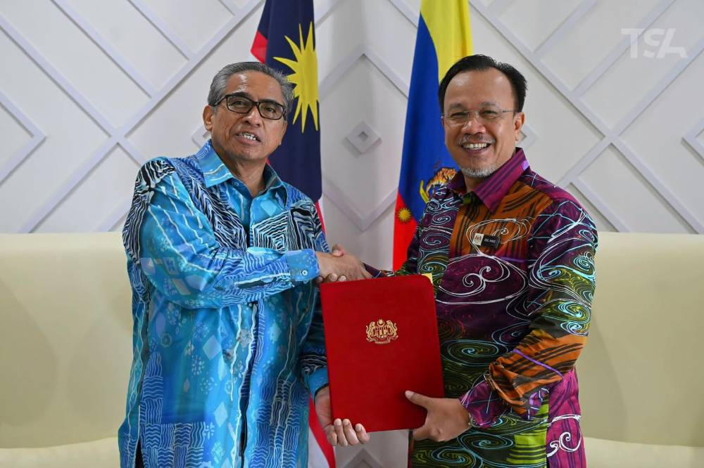 Zul Hadi (right). Photo via Facebook/Shamsul Azri bin Abu Bakar