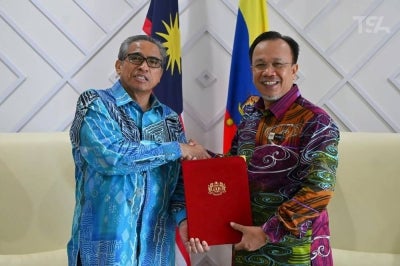 Zul Hadi (right). Photo via Facebook/Shamsul Azri bin Abu Bakar