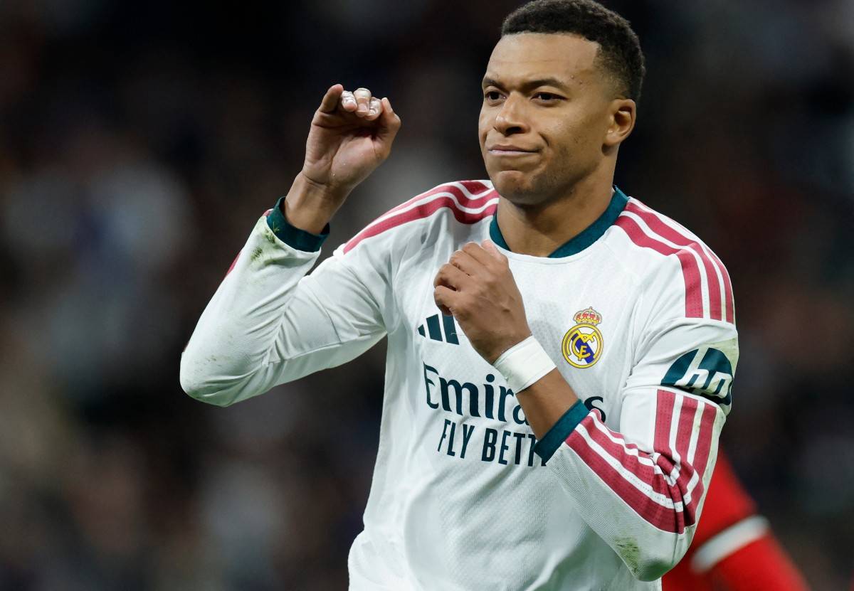 Real Madrid's French forward #10 Kylian Mbappe. (Photo by Oscar DEL POZO / AFP)