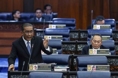 Dewan Rakyat Speaker Tan Sri Johari Abdul today ordered Datuk Seri Takiyuddin Hassan (PN-Kota Bharu) to withdraw the word "hypocrite" which he had used during an earlier debate. - Photo by Bernama
