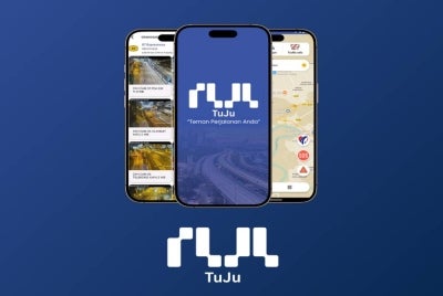 The government is encouraging the public to use the locally developed application, TuJu created by the Malaysian Highway Authority (LLM) as an alternative for road navigation needs.