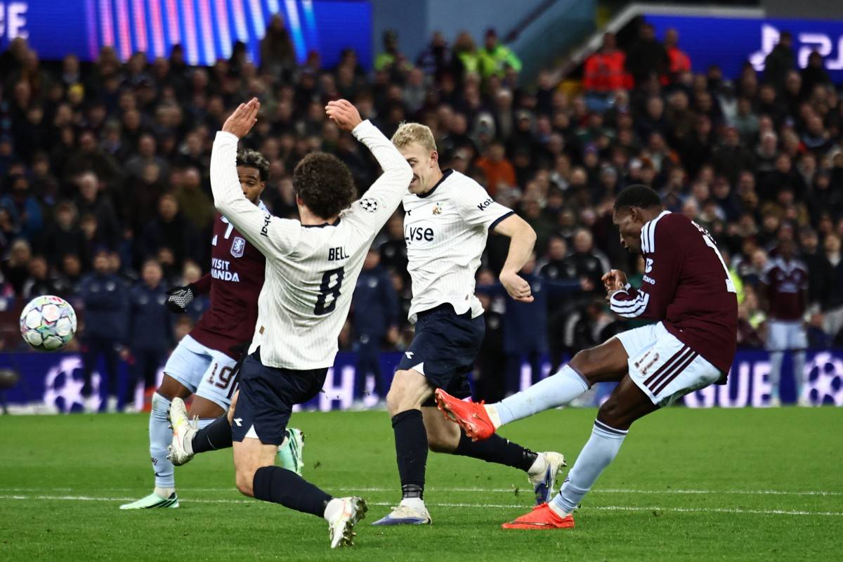 Aston Villa's Senegalese striker #11 Nicolas Jackson (R) shoots but fails to score during the UEFA Champions League, league phase football match between Aston Villa and Viking at Villa Park in Birmingham, central England on October 21, 2026. (Photo by Henry Nicholls / AFP)