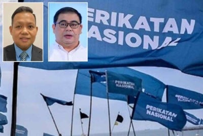 Political analysts Professor Datuk Dr Awang Azman Awang Pawi (right) and Mujibu Abd Muis.