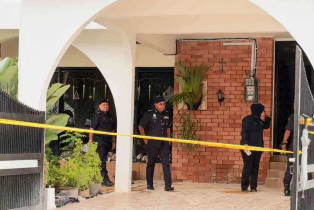 Abdul Rozak also inspected the victim's home.