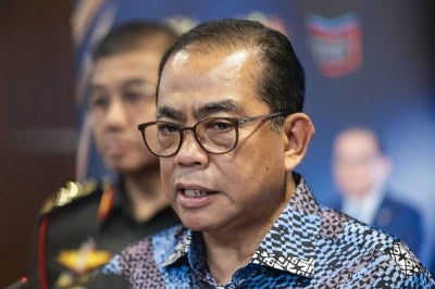 Defence Minister Datuk Seri Mohamed Khaled Nordin said the ministry is in the final stages of evaluating three Surface-to-Surface Missile (SSM) options proposed by the Royal Malaysian Navy (RMN) in relation to the replacement of the Naval Strike Missile (NSM). - Bernama photo