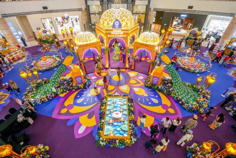 Suria KLCC Group is celebrating Deepavali from Oct 23 to Nov 11 with royal-inspired decorations, cultural performances, workshops and shopping rewards across Suria KLCC, Alamanda Shopping Centre and Mesra Mall.