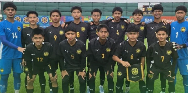 The Harimau Malaya Under-15 (U-15) squad suffered a 2-6 defeat to South Africa in the Round of 32 of Tier B at the FIFA U-15 Festival and World Cup 2026 in Baku, Azerbaijan, today. Photo: FAM