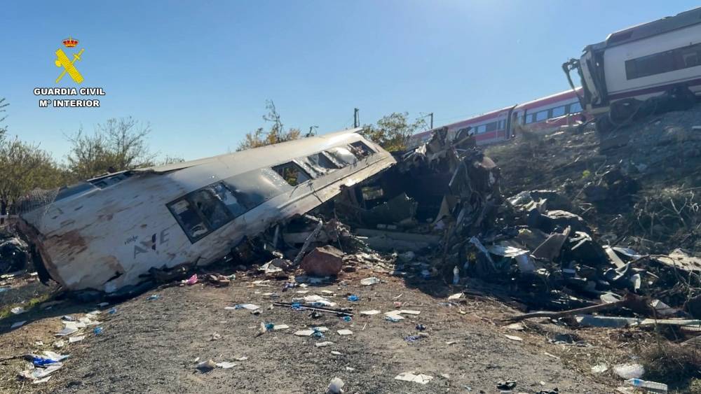 Ths still image from video taken and released by Spain's Civil Guard on October 28, 2026 shows debris and damaged carriages of a train crash between two high-speed units, a Renfe AVE train and an Iryo train around 150 km south of Madrid between Urda and Los Yebenes in the province of Toledo. Photo by AFP