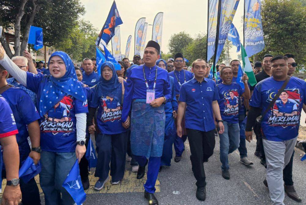 Umno Youth chief Datuk Dr Muhammad Akmal Saleh prioritises retaining voters' trust over securing a landslide victory as he seeks to defend the Merlimau seat in the 16th Melaka state election.