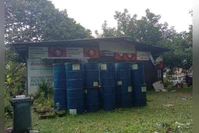 Stor yang terletak kira-kira 50 meter dari blok kediaman keluarga Zayn Rayyan turut disiasat polis