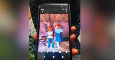 Mohd Hidayat ketika masih sihat dan aktif bersama kakaknya, Hani Khalilah,