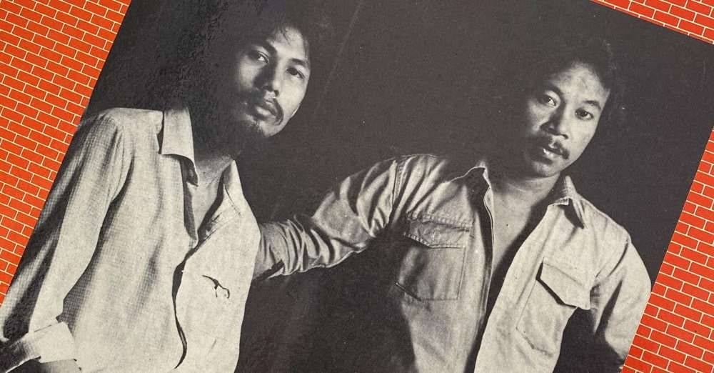 Beliau dan A Ali pada kulit album kumpulan Kembara.