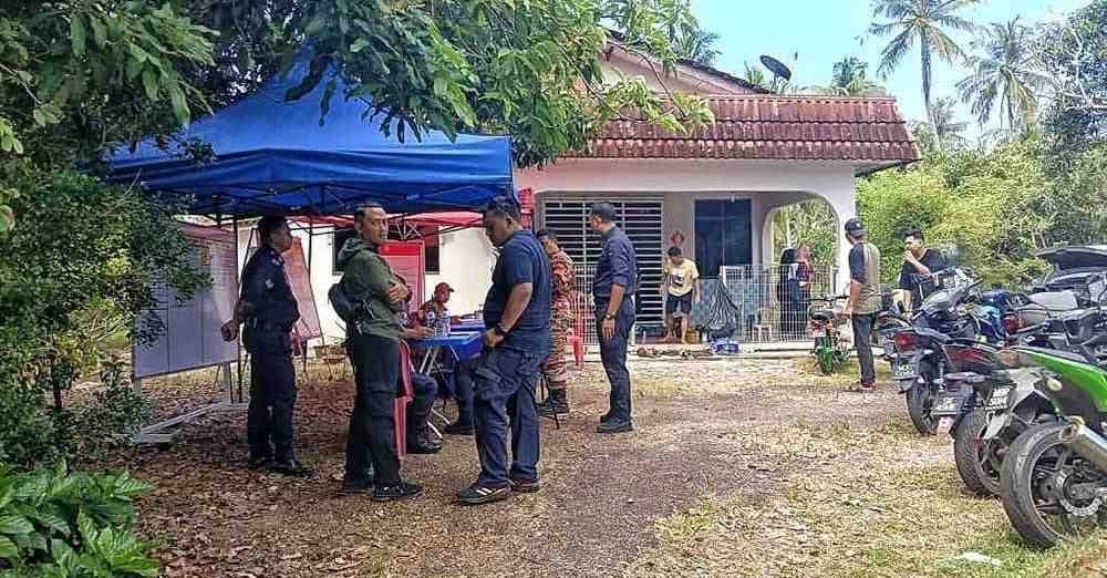 Pos kawalan operasi dan menyelamat di kawasan pencarian Muhammad Aidil.