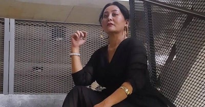 Ellie berharap penonton lebih bersikap terbuka dalam menilai lakonannya kali ini.